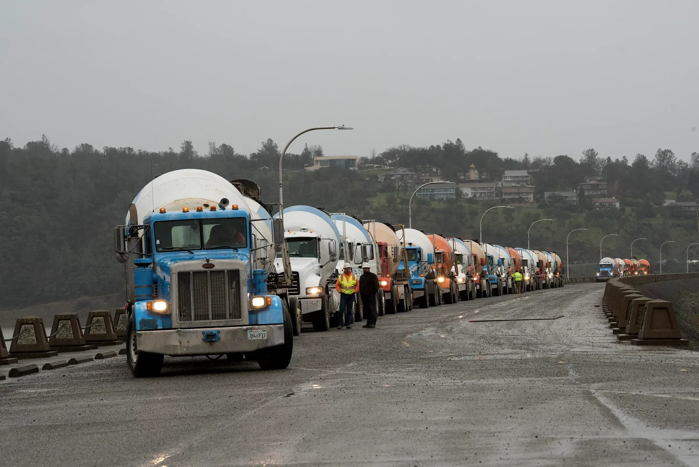 Concrete trucks lined up for the Oroville Dam emergency spillway repair, 2017