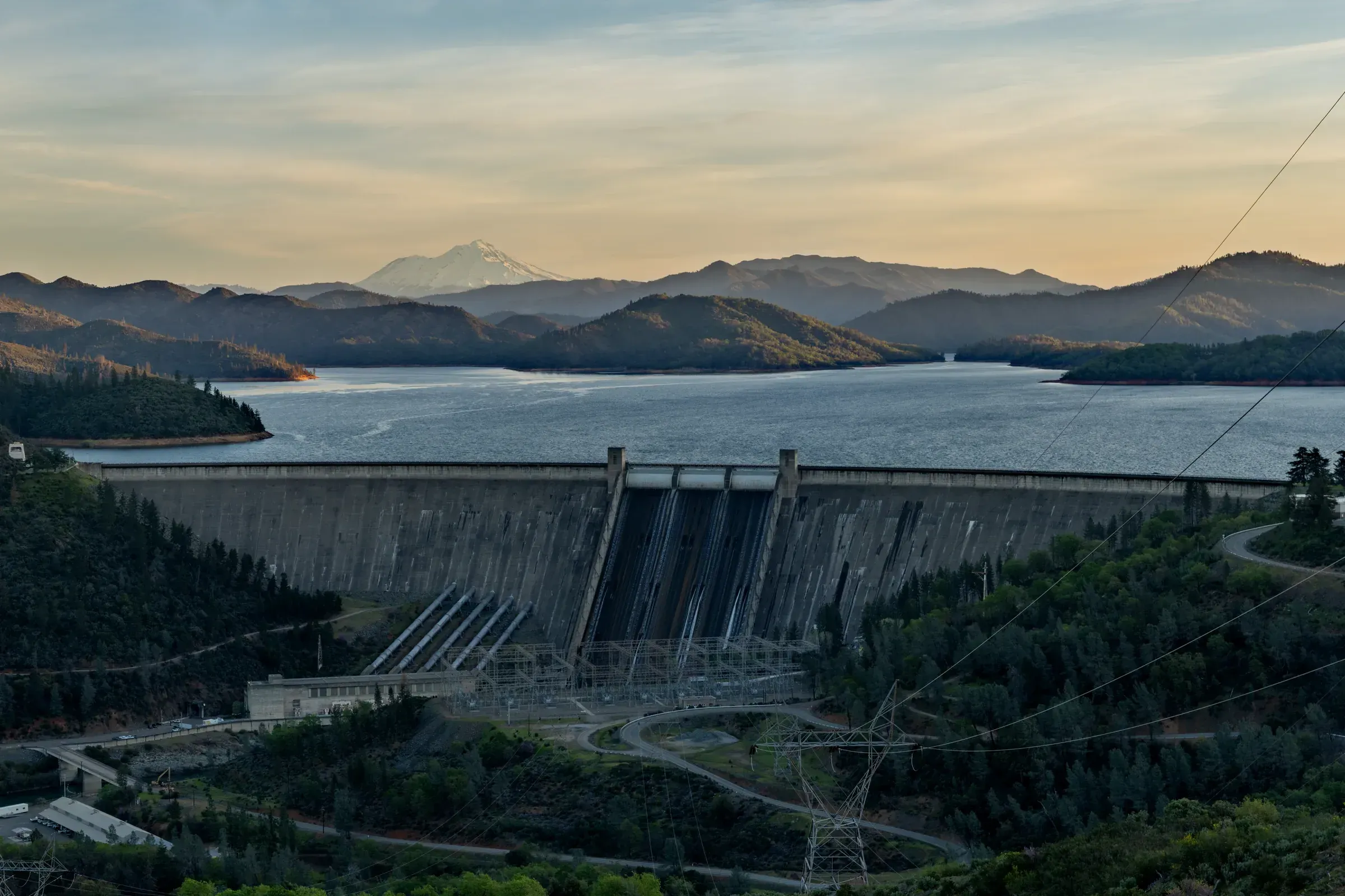 Shasta Dam and Mount Shasta at sunrise, California